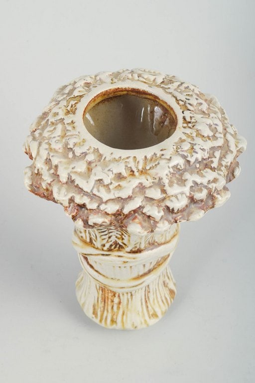 Hoganas, Scandinavia. Stoneware vase with relief decoration in cream and brown tones. Circa 1960s. - 2