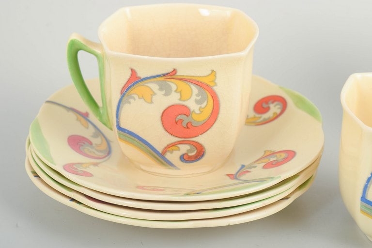 Clarice Cliff for Royal Doulton, England. Faience set of four coffee cups with saucers with - 3