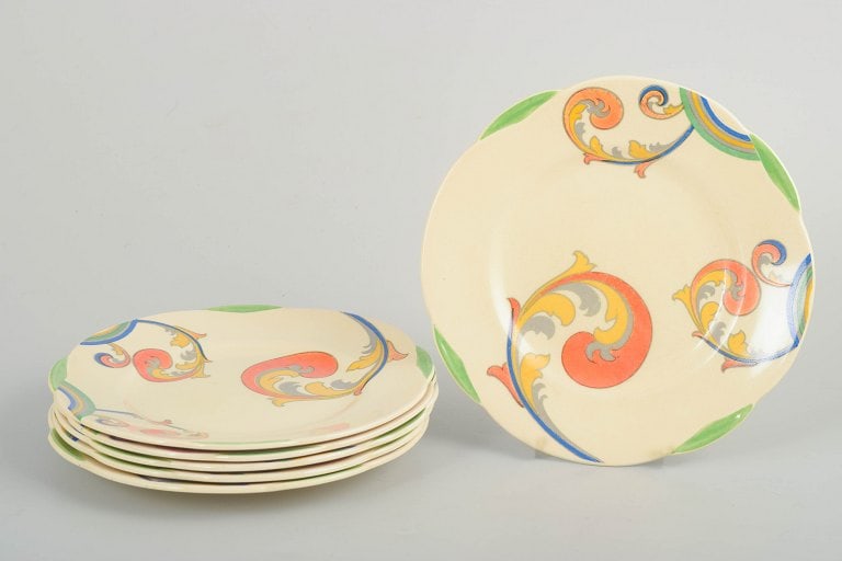 Clarice Cliff for Royal Doulton, England. Faience set of six cake plates with decoration from the (1 of 4)