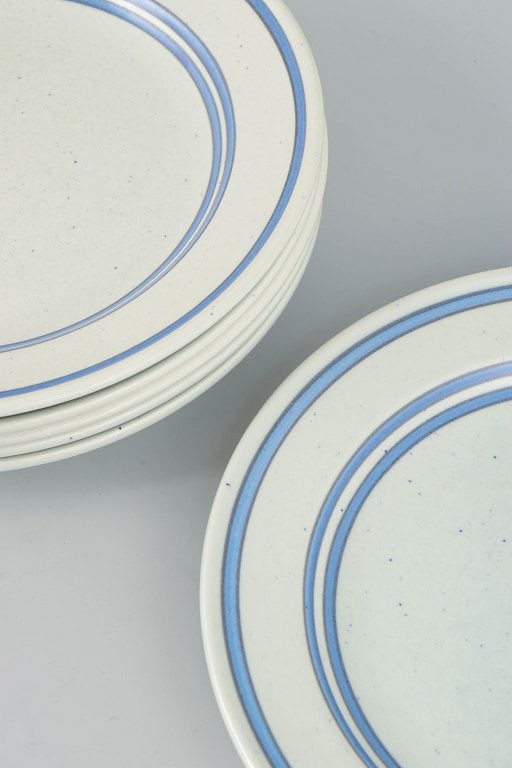Stig Lindberg for Gustavsberg, Sweden. Six faience salad plates with circular form. Approx. 1970s. - 3
