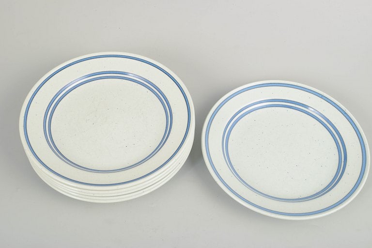 Stig Lindberg for Gustavsberg, Sweden. Six faience salad plates with circular form. Approx. 1970s. - 2
