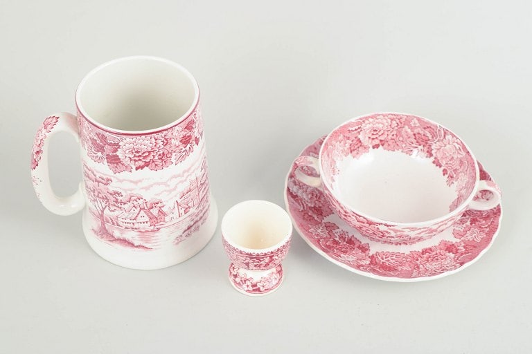 Mason's, Wood & Sons, England. Set of faience beer jug, bouillon cup with saucer and egg cup with - 2