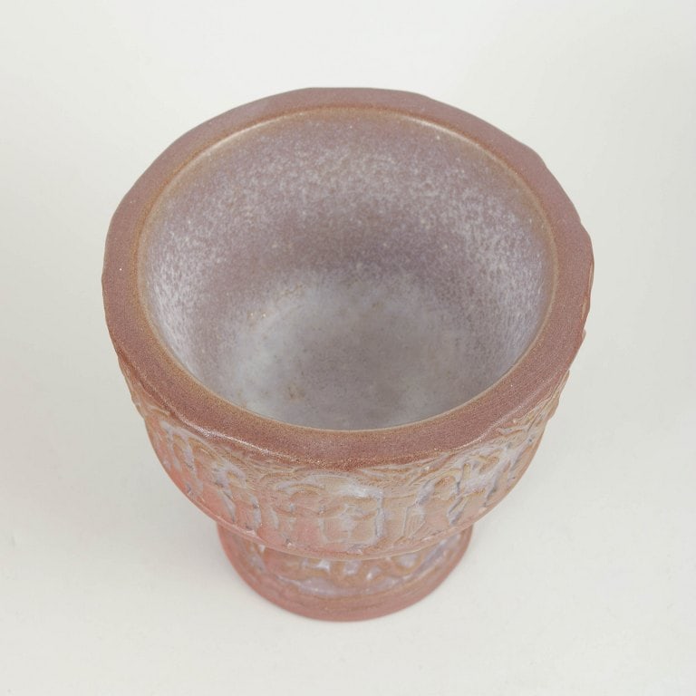 Michael Andersen & Son, Denmark. Relief-decorated stoneware baptismal font in warm pink and brown - 2