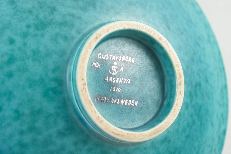 Wilhelm Kage for Gustavsberg, Sweden. Low bowl with turquoise-green glaze and silver inlay with a - 4
