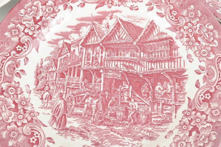 Royal Warwick, Mason's and Old Country, England. Set of four faience dinner plates with landscape - 3