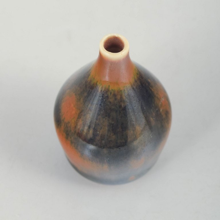 Carl-Harry Stalhane for Rorstrand, Sweden. Miniature stoneware vase in blue-grey and brown tones. - 2