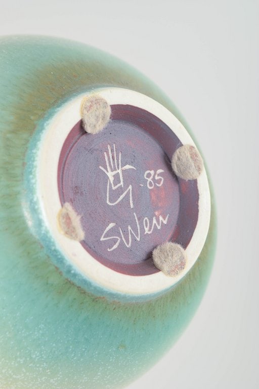 Sven Wejsfelt for Gustavsberg, Sweden. Stoneware vase in pale green and creamy tones. Dated 1985. - 4