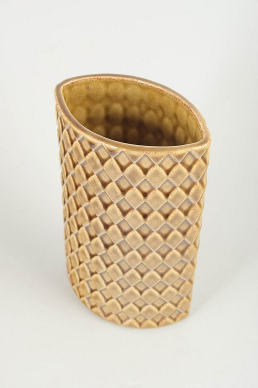 Kaarina Aho for Arabia, Finland. Cylindrical ceramic vase with a relief patterned Harlekiini. - 2