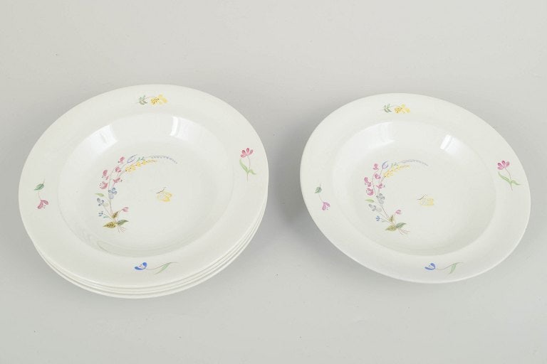 Stig Lindberg for Gustavsberg, Sweden. Set of five faience soup plates with floral decoration. - 2