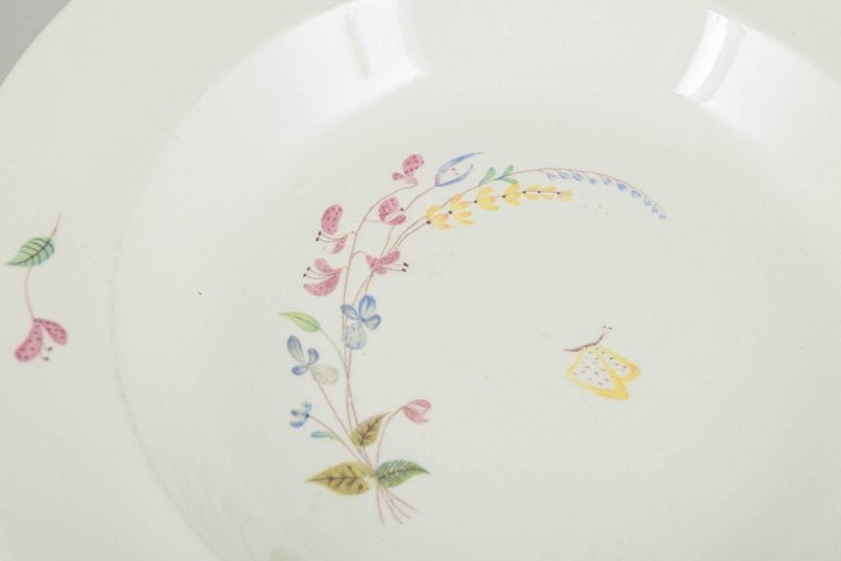 Stig Lindberg for Gustavsberg, Sweden. Set of five faience soup plates with floral decoration. - 3