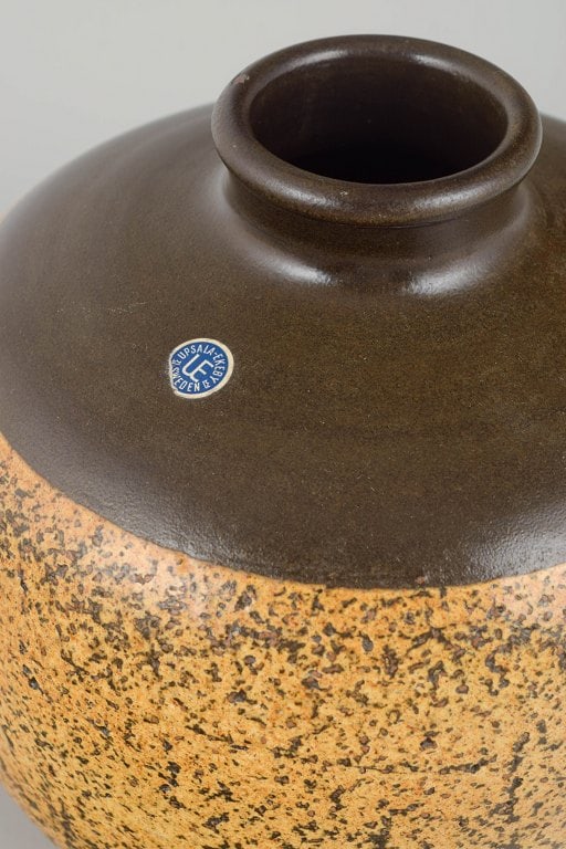 Goran Andersson for Upsala Ekeby, Sweden. Large stoneware vase with a rounded body and small neck. - 3