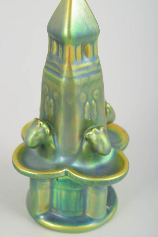 Zsolnay, Hungary. Stoneware fountain sculpture in eosin glaze in green and golden tones. Approx. - 3