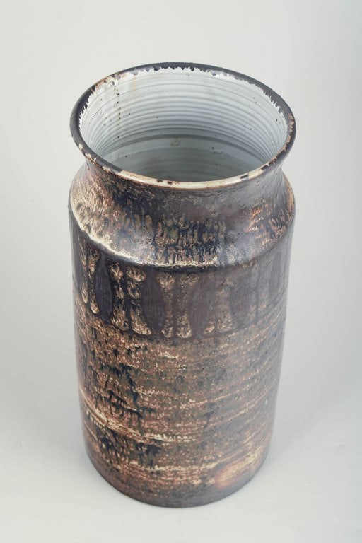 Jacques Pouchain for L'Atelier Dieulefit, France. Cylindrical stoneware vase in brown and black - 2
