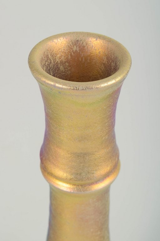 Mobach, Holland. Tall stoneware vase in golden and copper tones. Approx. 1960/70s. - 2