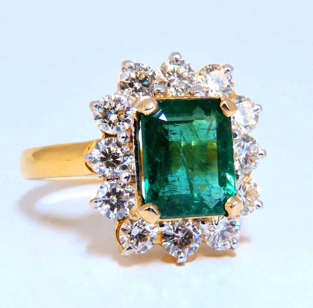 GIA Certified: 3.72ct Natural Emerald Diamonds Ring 14kt (F2) *v: Title: GIA Certified: 3.72ct Natural Emerald Diamonds Ring 14kt (F2) *v Description: Halo Green. 3.72ct. Natural Emerald Ring GIA Certified: #1359603248(To Accompany) 9.97 X 8.10 x 5.50mm Full cut Eme