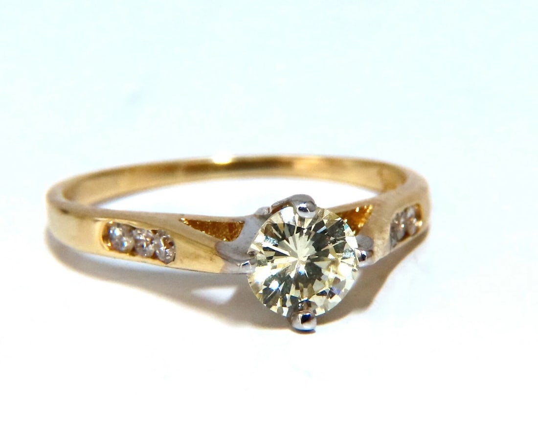 .45ct Fancy Light Yellow Round Vintage Diamond Ring 14kt *v: Title: .45ct Fancy Light Yellow Round Vintage Diamond Ring 14kt *v Description: Raised Round Solitaire + accent .45ct Natural Round Cut Diamond Ring Vs-2 clarity Fancy Light Yellow .12ct Side diamonds