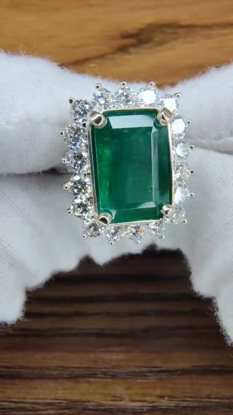 GIA Certified 6.26ct natural green emerald diamonds ring 18kt Halo Prime*v - 3