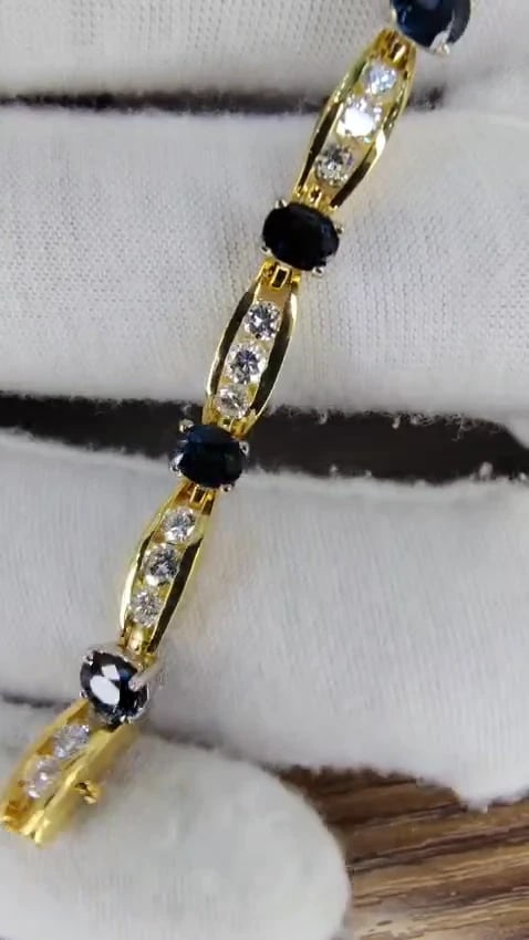 8.50ct natural Vivid royal blue sapphires diamond bracelet 14 Karat *v - 3
