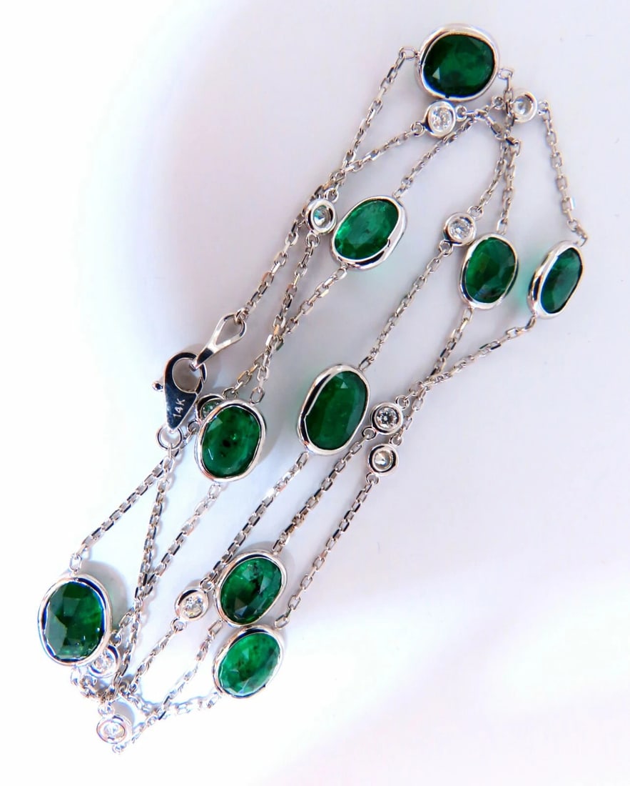 14.23ct. Natural Emeralds Diamonds Yard Necklace 14kt **: Title: 14.23ct. Natural Emeralds Diamonds Yard Necklace 14kt ** Description: ONLY MAGNIFICENT JEWELS Mod Yard Necklace 14.23cts of Natural Emerald Cut, round & Oval Emeralds Yard Station Necklace Clea
