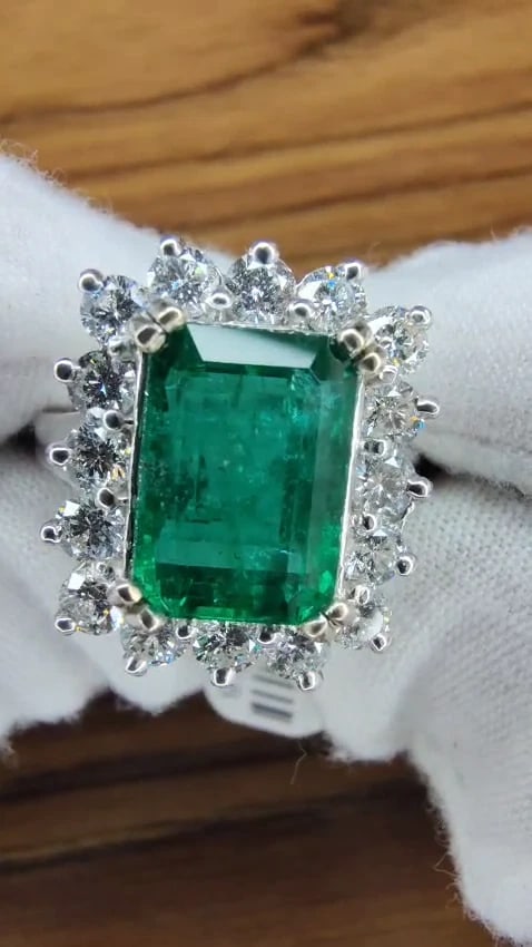 7.15ct Natural Emerald Diamonds Cluster Halo Ring 14kt *v - 3