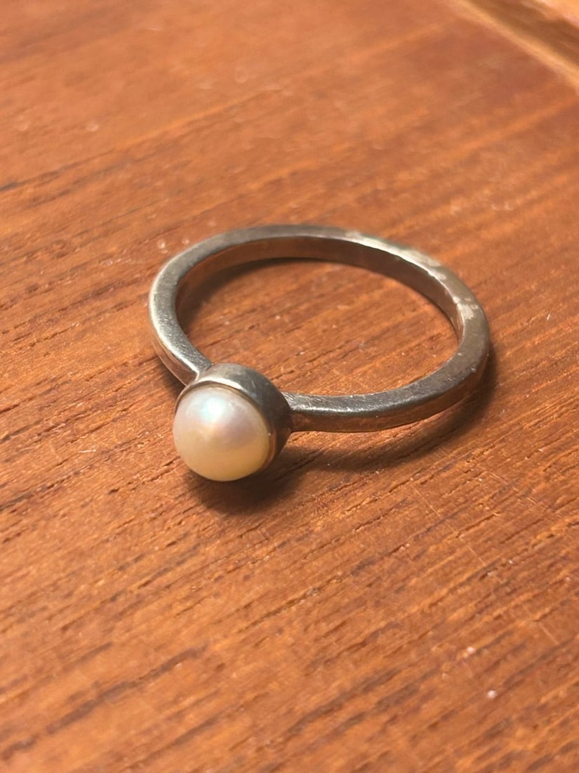 Sterling Silver and Pearl Solitaire Ring - 2