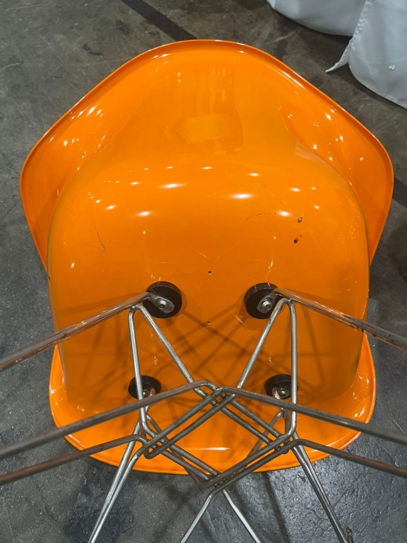 Pair of Mid-Century Modern Orange Fiberglass Armchairs with Wire Bases after Herman Miller - 10