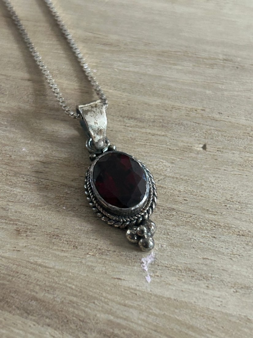 Sterling Silver and Garnet Pendant Necklace - 4