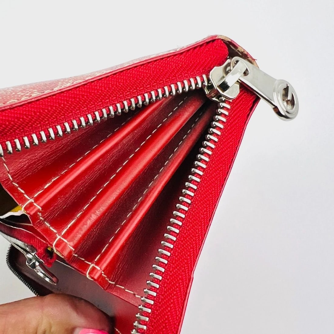 Goyard Matignon GM Wallet Goyardine Red Zip Around Clutch - 17