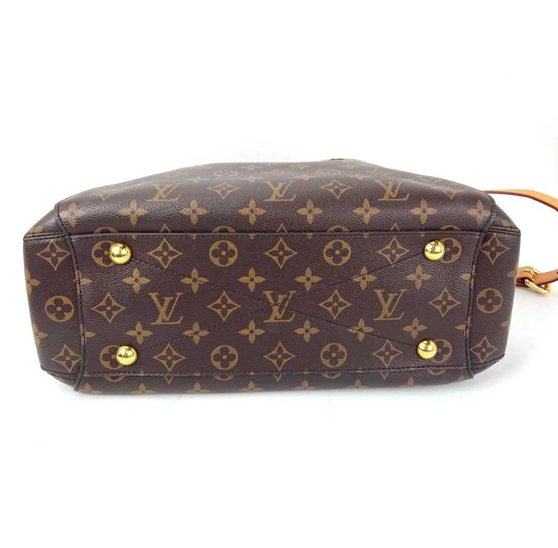 Louis Vuitton Montaigne MM Monogram Shoulder Bag - 3