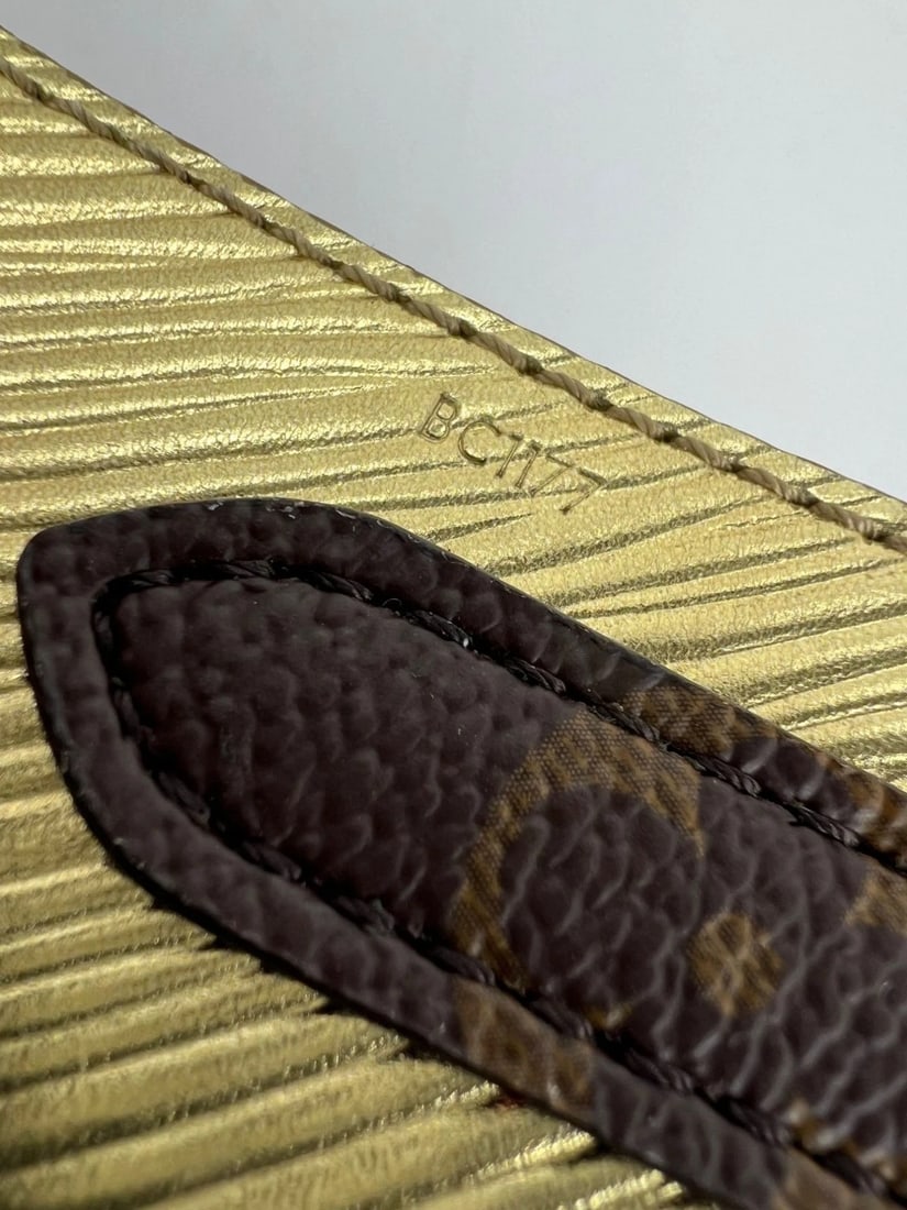 Louis Vuitton Bandouliere Reversible Monogram Gold Epi Shoulder Strap - 4