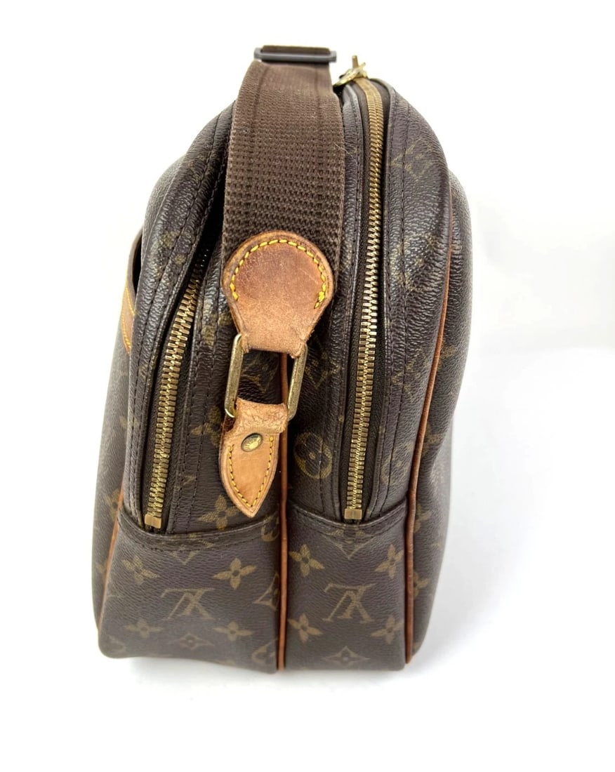 Louis Vuitton Reporter GM Monogram Crossbody Travel Bag - 15