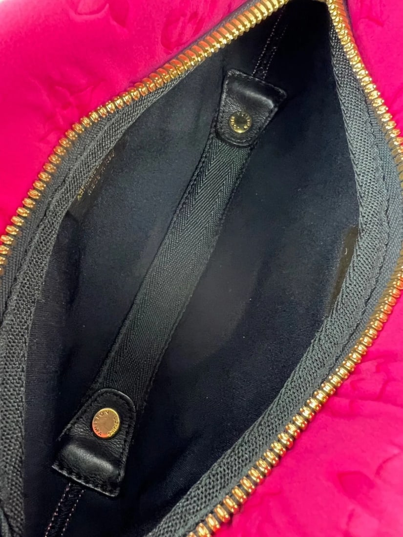 Louis Vuitton Scuba Fuchsia Pochette Wristlet or Clutch Bag LIMITED ED - 8