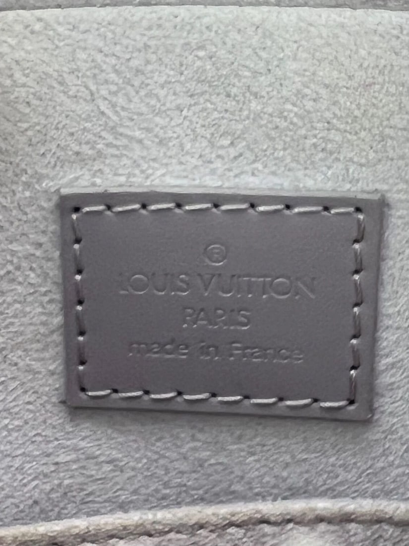 LOUIS VUITTON Epi Jasmin Grey Leather Hand Bag - 5
