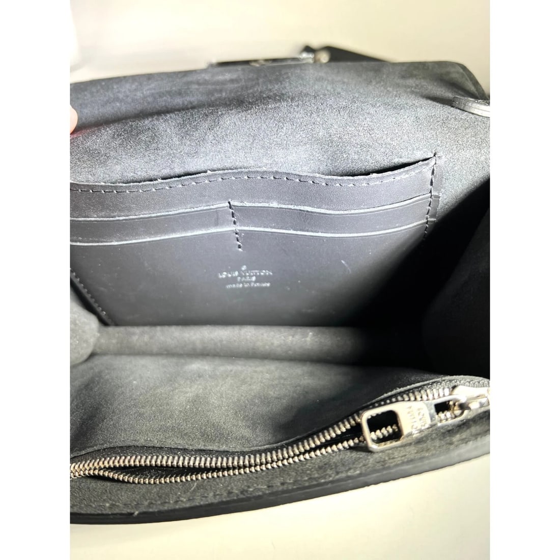 LOUIS VUITTON Reverse Giant Monogram Dauphine Bumbag Clutch - 9