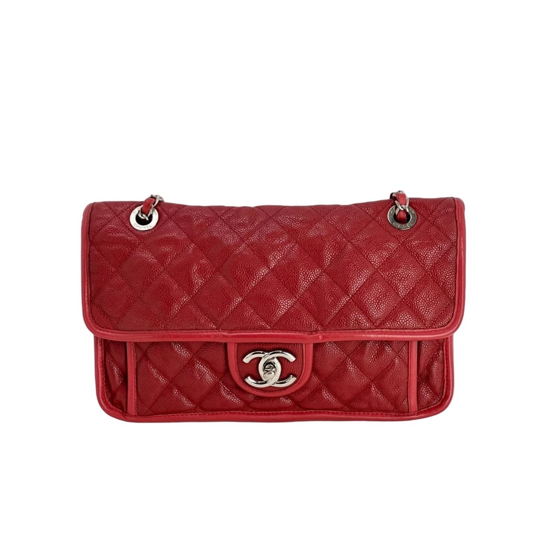 Chanel Caviar Quilted Medium French Riviera Red Flap Shoulder Bag: Title: Chanel Caviar Quilted Medium French Riviera Red Flap Shoulder Bag Description: Pre-Owned 100% Authentic Chanel Caviar Quilted Medium French Riviera Flap RATING: A/B...Very Good, well maintained