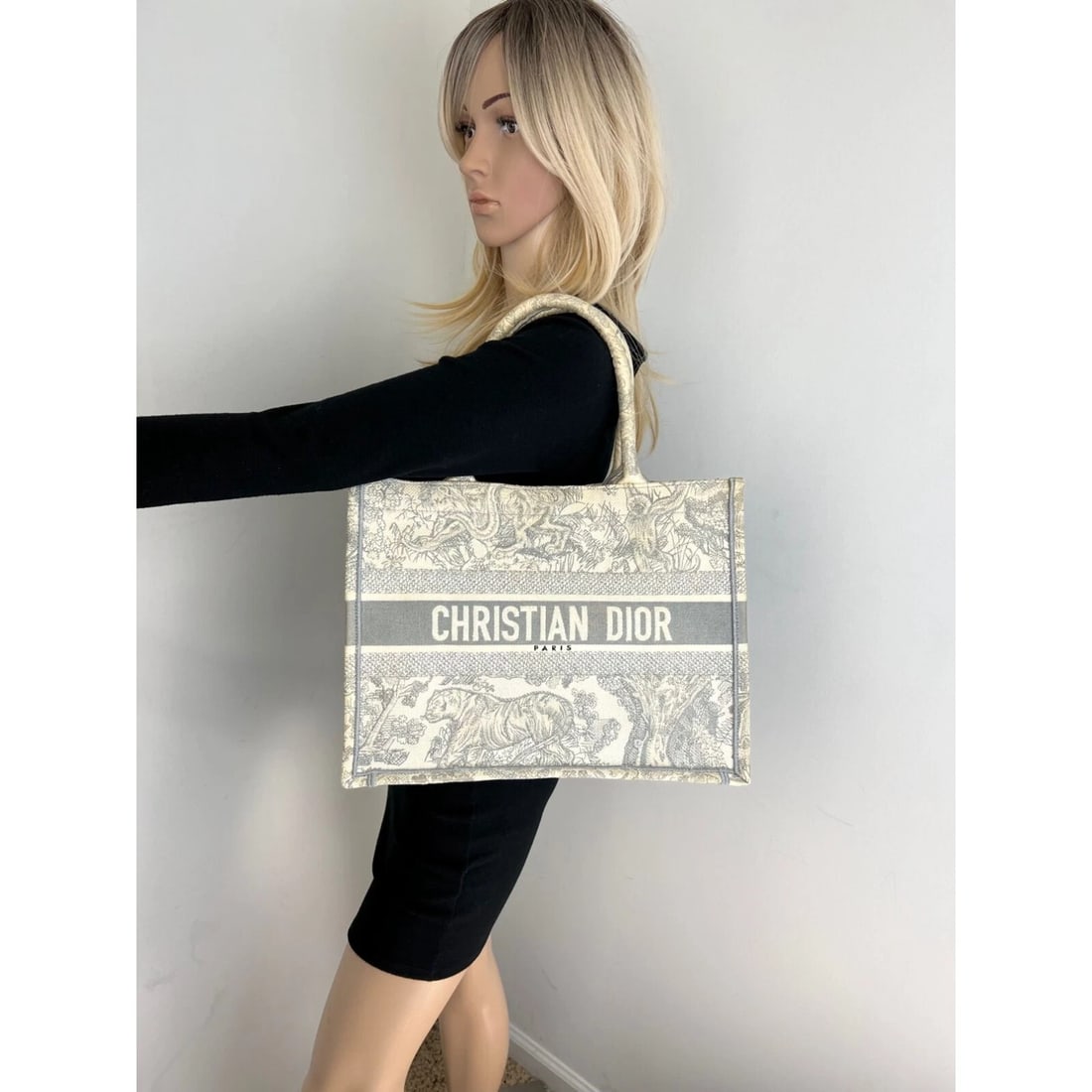 CHRISTIAN DIOR Canvas Embroidered Medium Dioriviera Grey Book Tote - 13