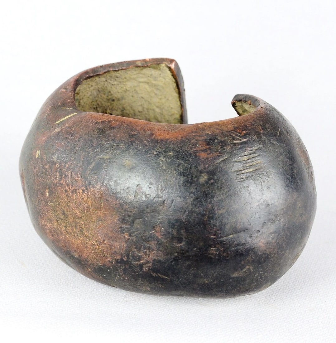 MBOLE Congo Bronze Currency cupper Anklet Bracelet Bambole African 2096: Title: MBOLE Congo Bronze Currency cupper Anklet Bracelet Bambole African 2096 Description: CONGO DRC MBOLE currency in the shape of a bracelet - Bronze or Copper This traditional Mbole, a people of t