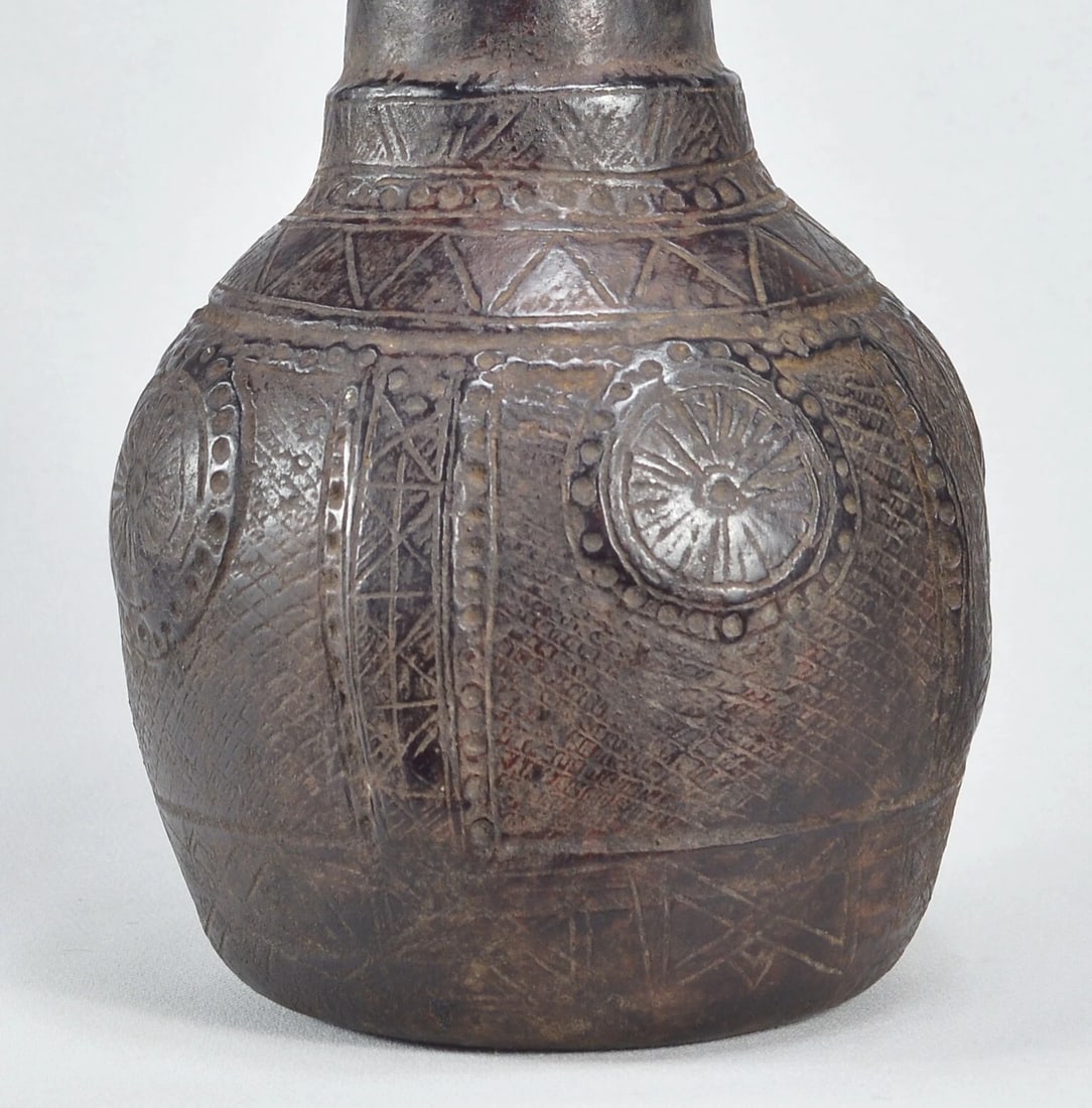 Superb ZANDE AZANDE anthropomorphic terracotta vessel African pottery MC 1901 - 5