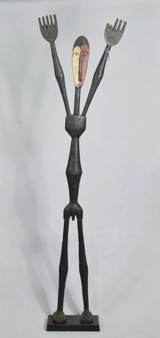 Large LENGOLA 65 inches figure Statue African Tribal Art Africain Congo MC1877: Title: Large LENGOLA 65 inches figure Statue African Tribal Art Africain Congo MC1877 Description: CONGO DRC Large "Ubanga Nyama" LENGOLA Figure 63" Superb geometrization and stylization for this figu