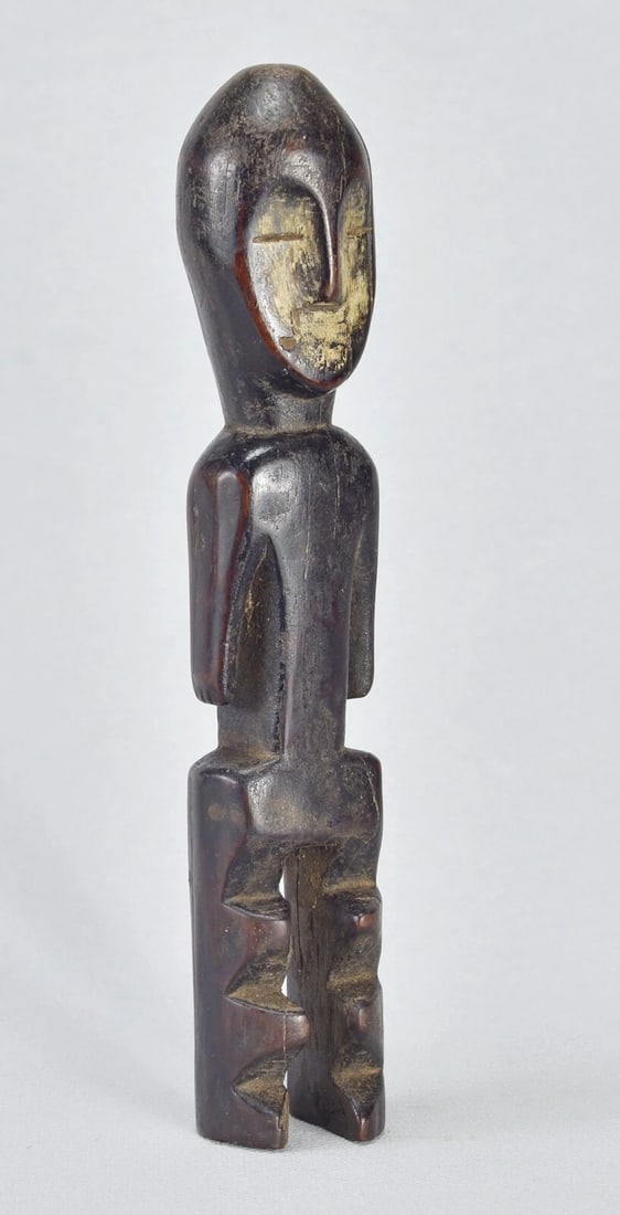Bukota cult LENGOLA Figure statue African Tribal Art Congo MC1939: Title: Bukota cult LENGOLA Figure statue African Tribal Art Congo MC1939 Description: CONGO DRC RARE LENGOLA BUKOTA FIGURE Superb geometrization and stylization for this figurine The Lengola are a for