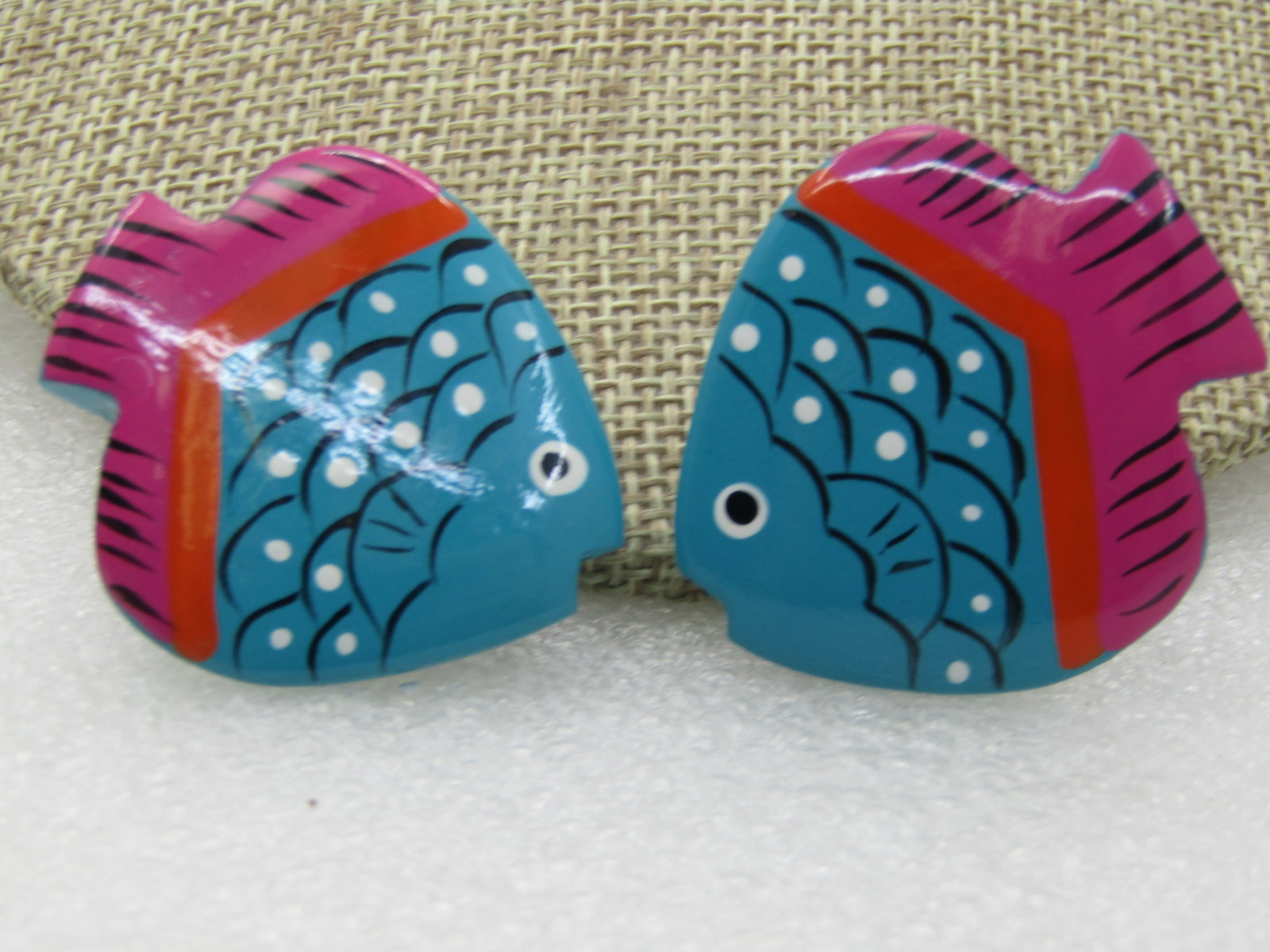 Vintage Tropical Fish Painted Clip Earrings, 1970's, Pink and Teal, 1.5" by 1-3/8" - 2