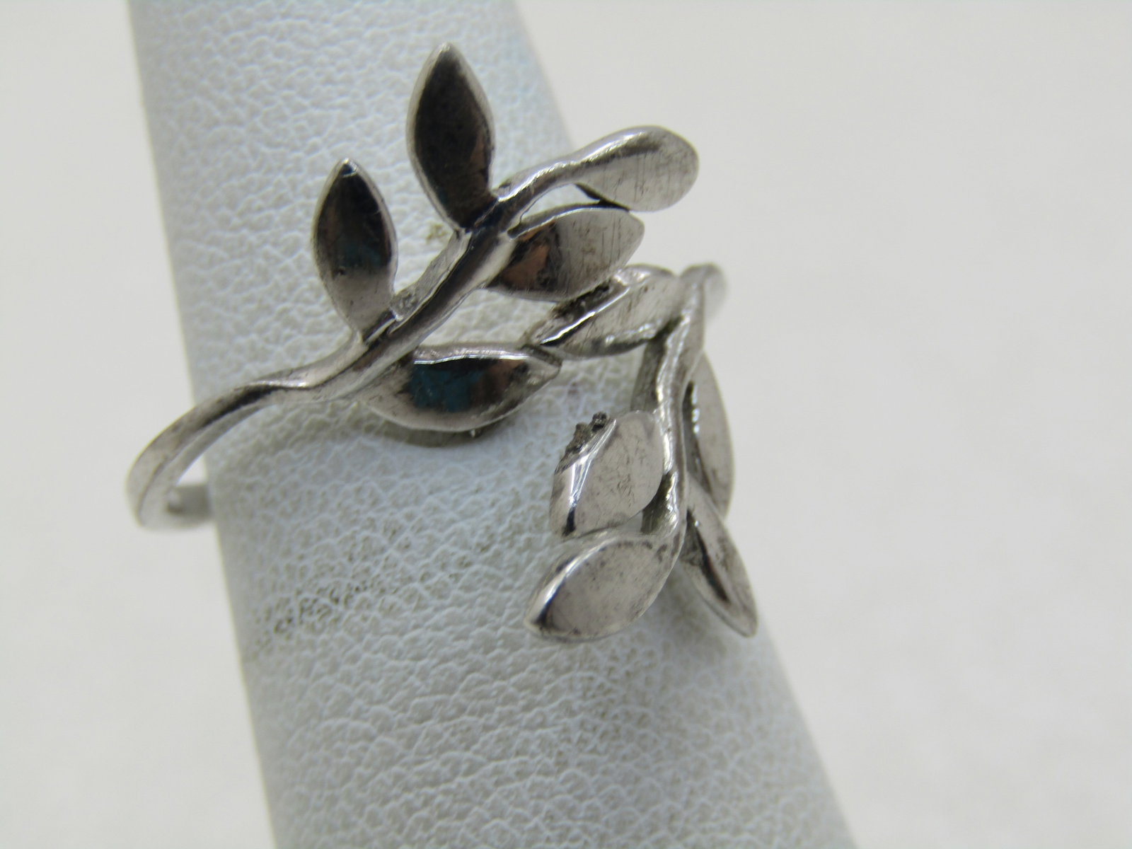 Sterling Silver Bypass Leaf Vine Ring, Sz. 7.5, 2.23 gr. - 2