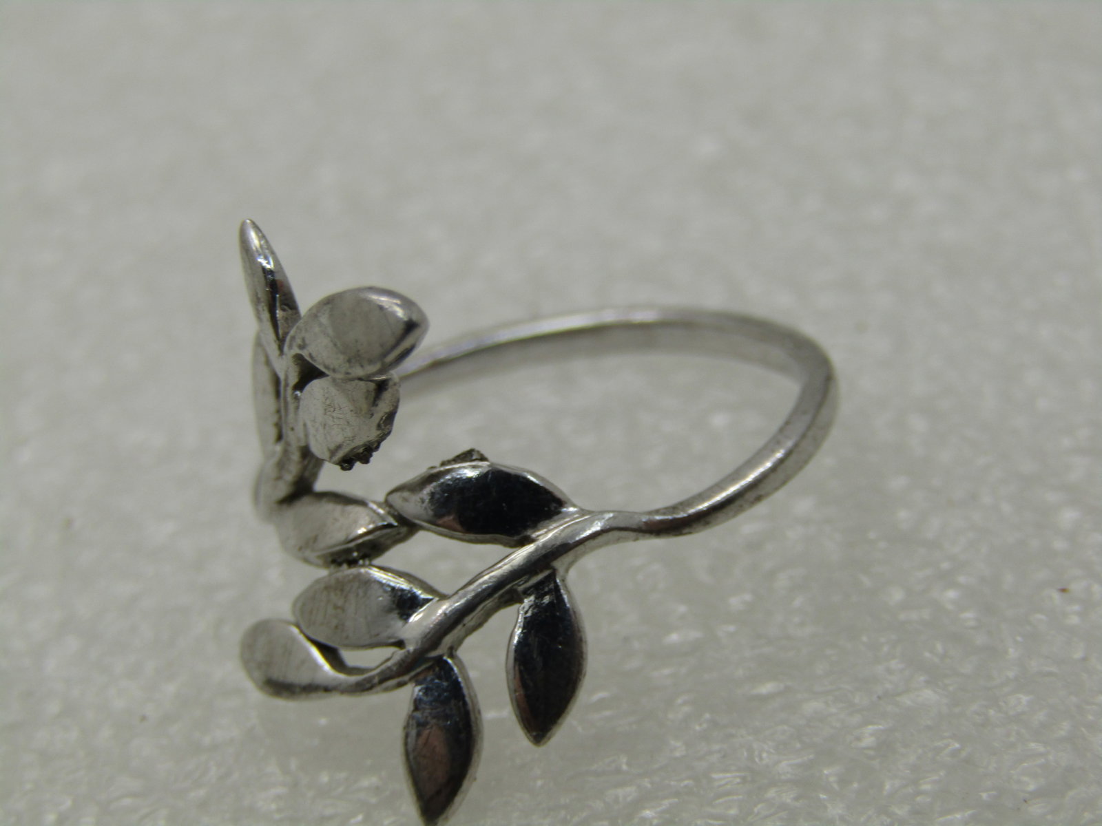 Sterling Silver Bypass Leaf Vine Ring, Sz. 7.5, 2.23 gr. - 5