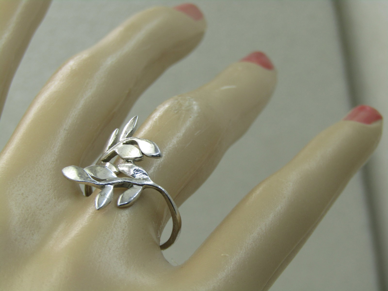 Sterling Silver Bypass Leaf Vine Ring, Sz. 7.5, 2.23 gr. - 7