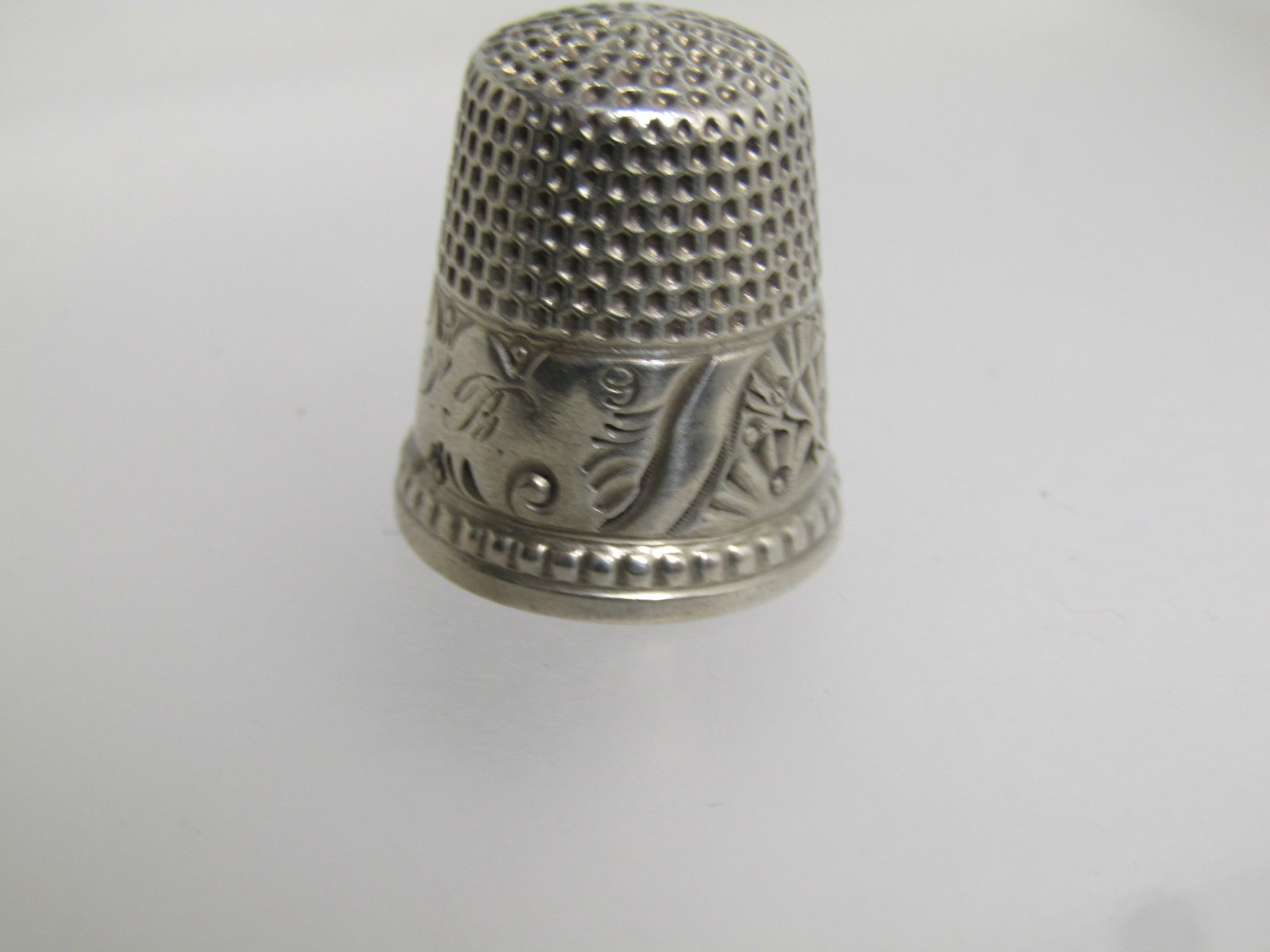 Vintage to Antique Sterling Engraved S B Thimble, Sz. 10 - 4