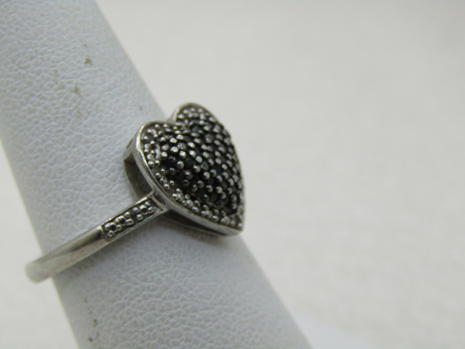 Vintage Sterling Black & Clear Diamond Heart Ring, signed Sun, 3.84 Gr. Sz. 7 - 2