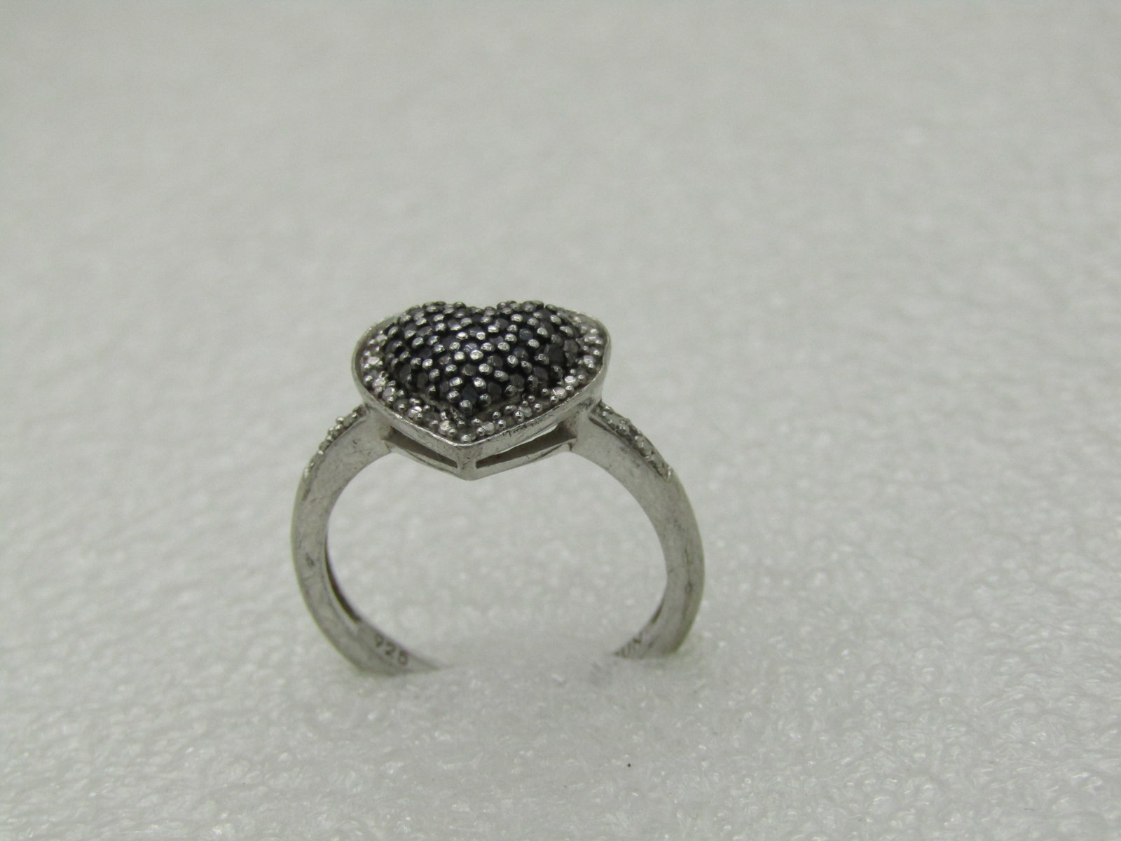 Vintage Sterling Black & Clear Diamond Heart Ring, signed Sun, 3.84 Gr. Sz. 7 - 4