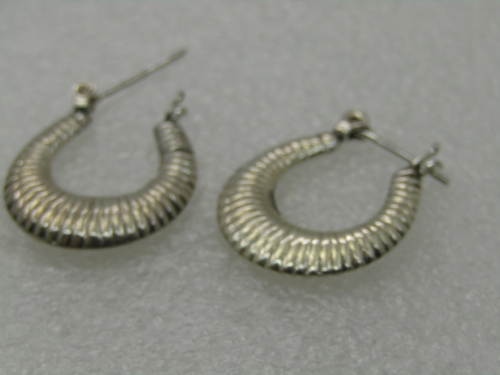 Vintage Sterling Silver Hoop Pierced Earrings, Shrimp Ridged. 1", 3.47 Gr. - 5