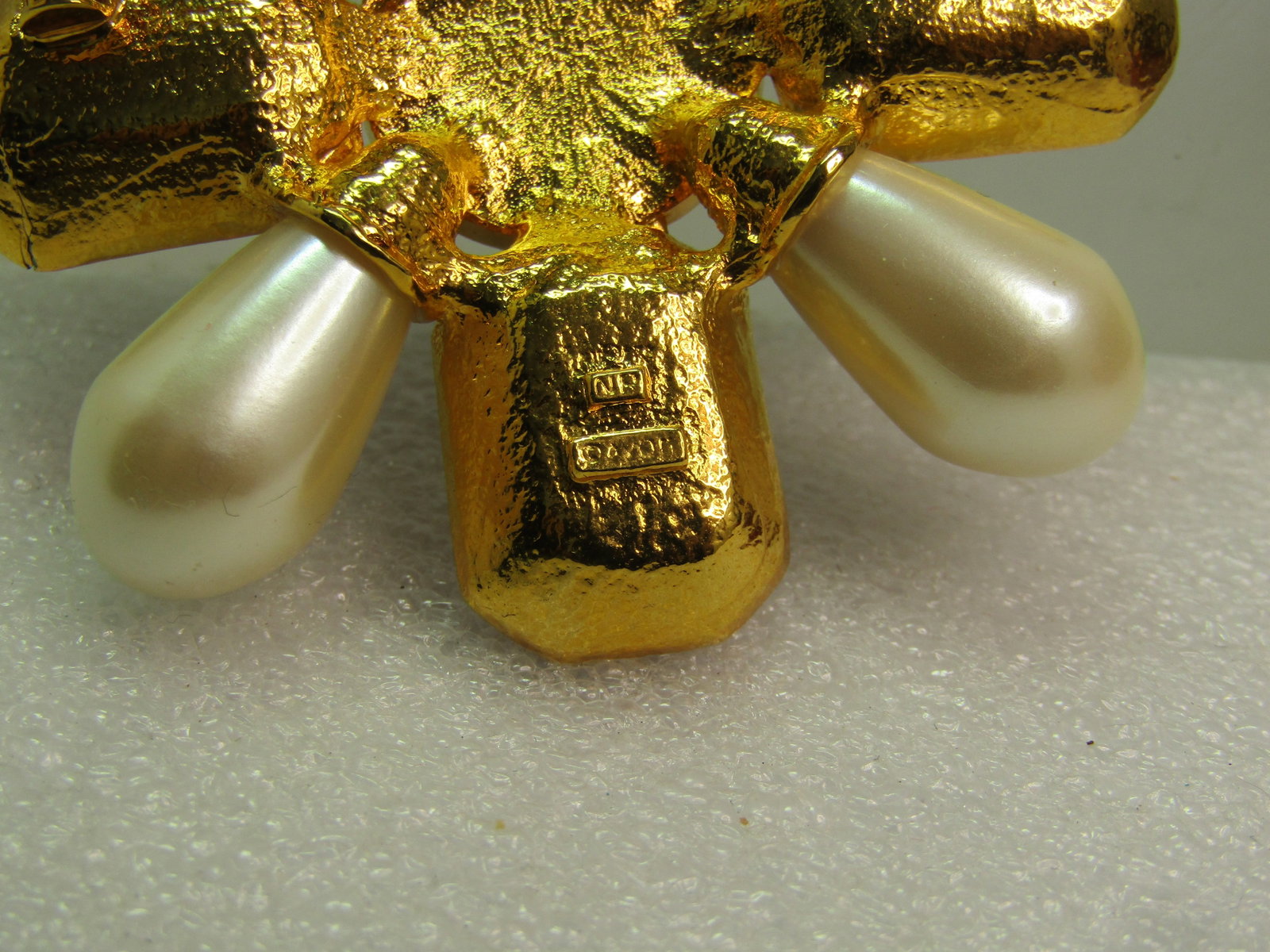 Vintage Faux Pearl Rhinestone Maltese Cross Brooch/Pendant, Avon, 1980's - 5
