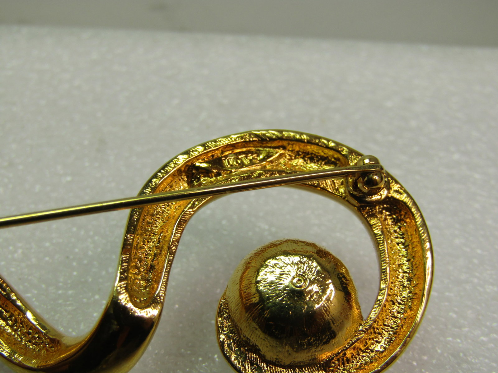 Vintage Squiggle Faux Pearl Brooch, 1990's. Mod Design - 4